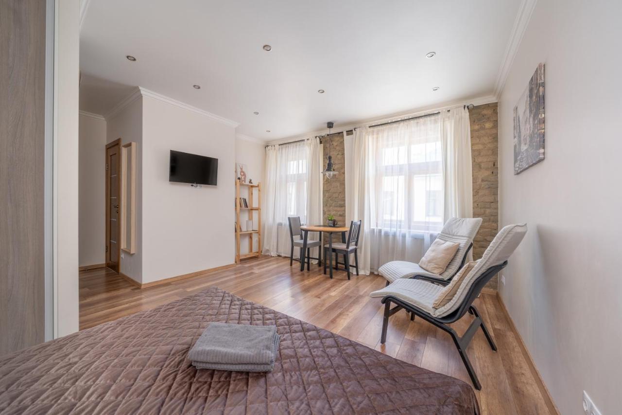 Top-Floor Studio With Courtyard View In Unesco Area, Murnieku Street Residence Riga Exterior photo