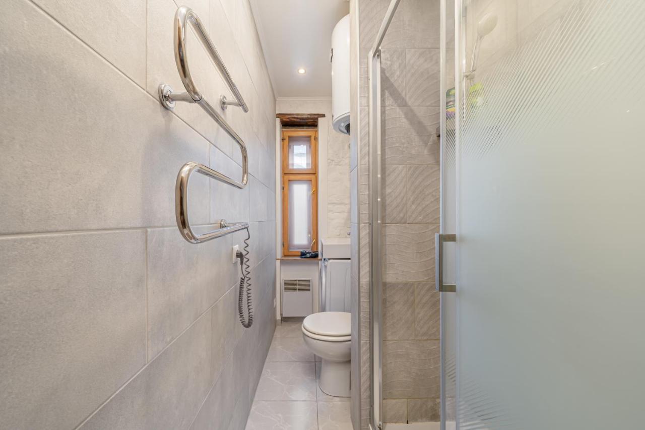Top-Floor Studio With Courtyard View In Unesco Area, Murnieku Street Residence Riga Exterior photo